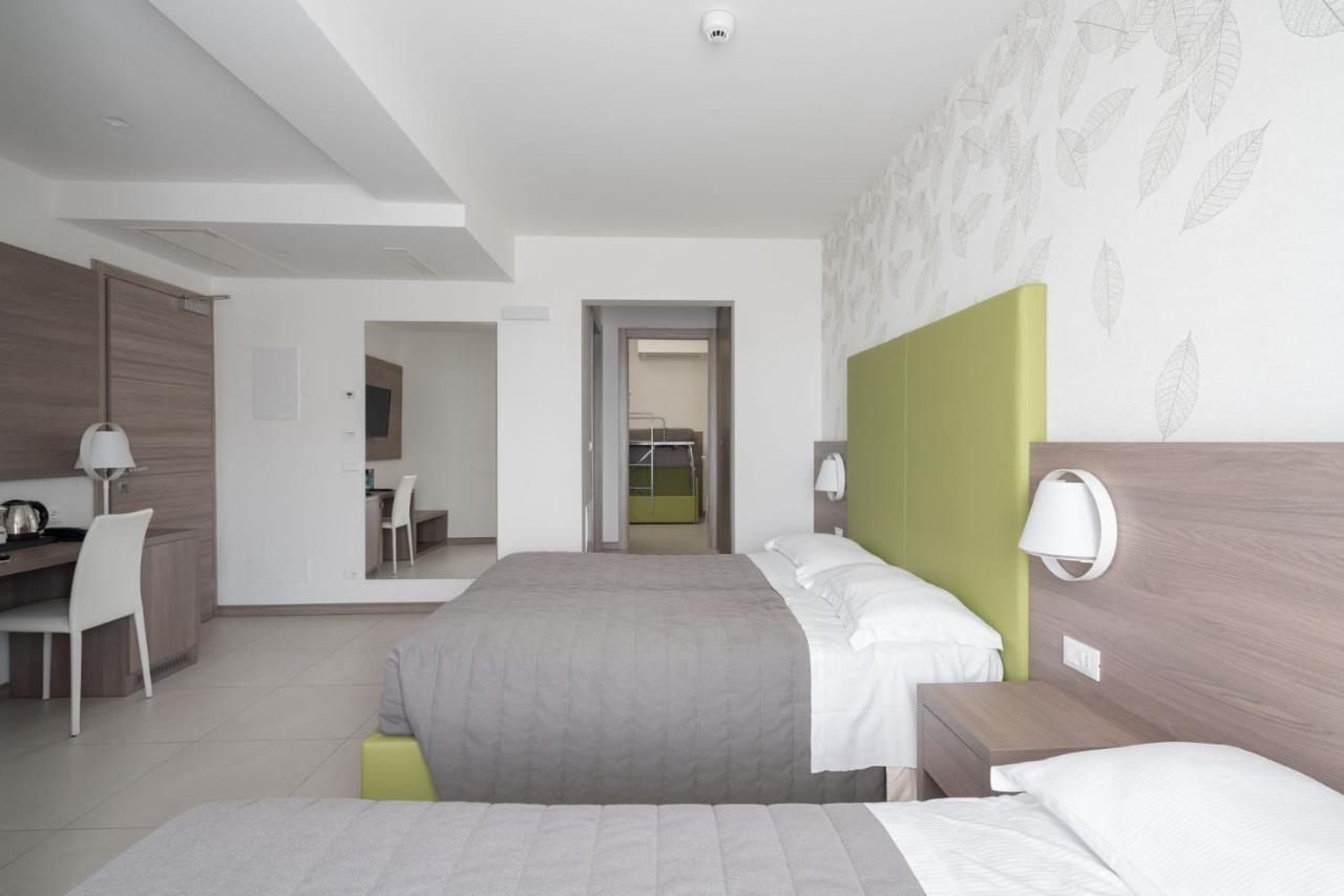 Hotel Iris Jesolo ภายนอก รูปภาพ