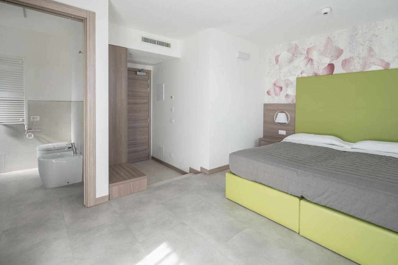 Hotel Iris Jesolo ภายนอก รูปภาพ