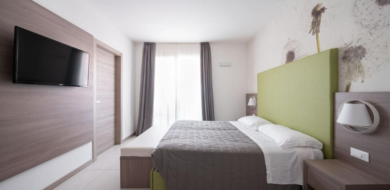 Hotel Iris Jesolo ภายนอก รูปภาพ