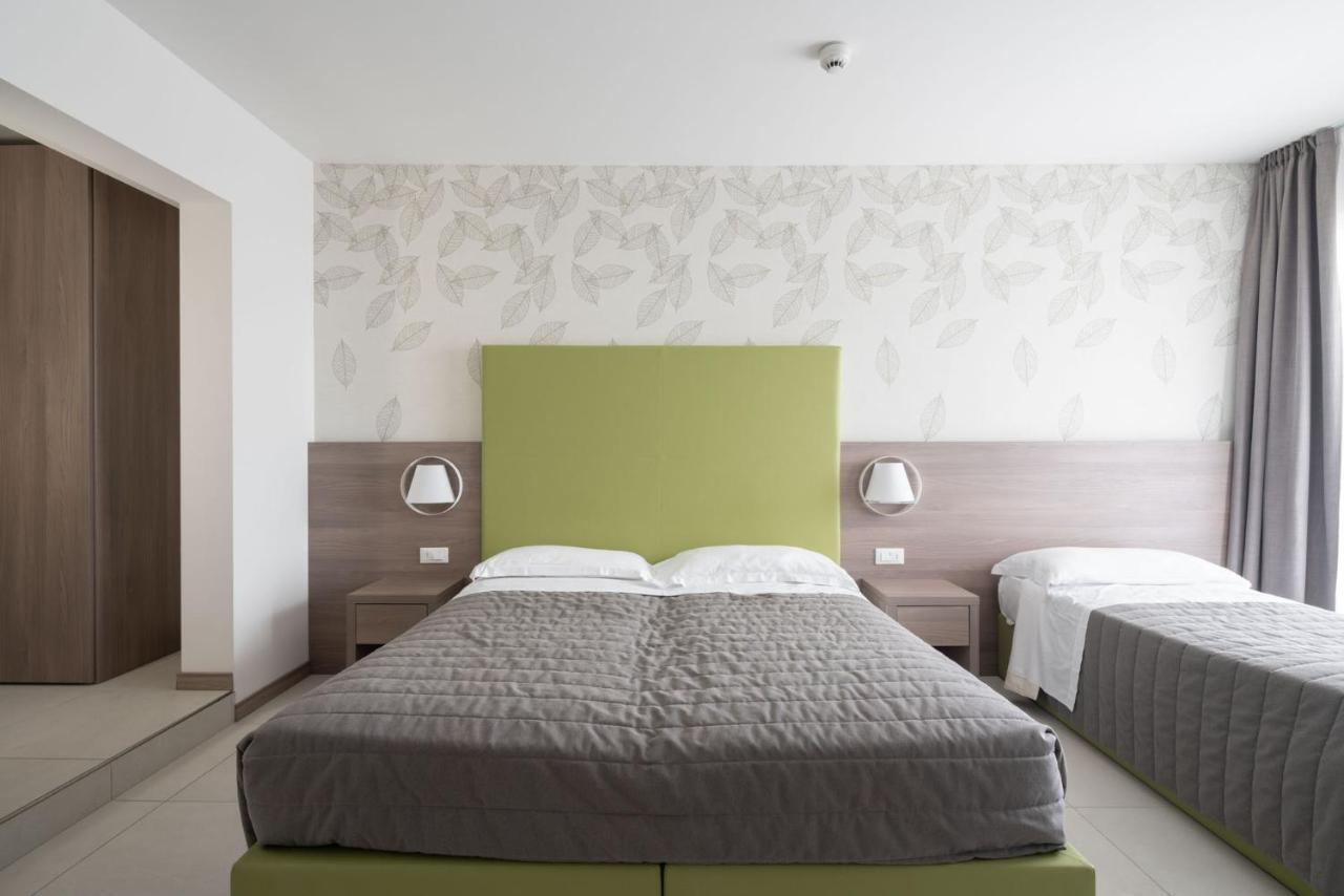 Hotel Iris Jesolo ภายนอก รูปภาพ