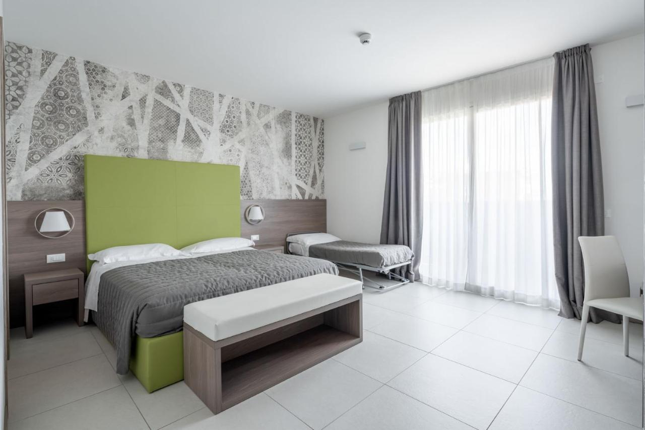 Hotel Iris Jesolo ภายนอก รูปภาพ