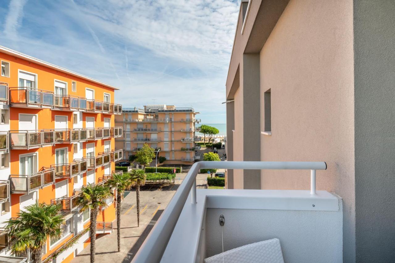 Hotel Iris Jesolo ภายนอก รูปภาพ