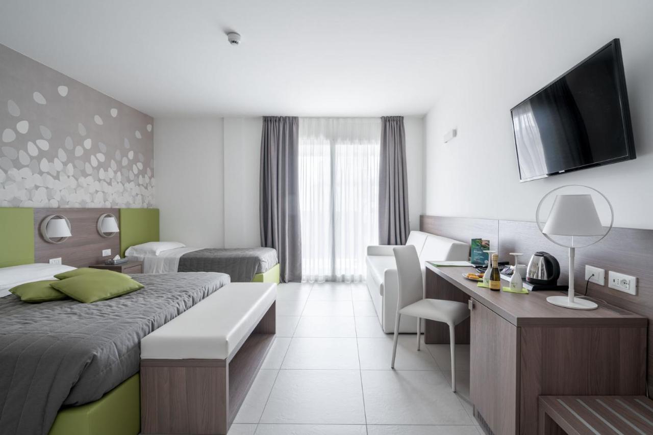 Hotel Iris Jesolo ภายนอก รูปภาพ